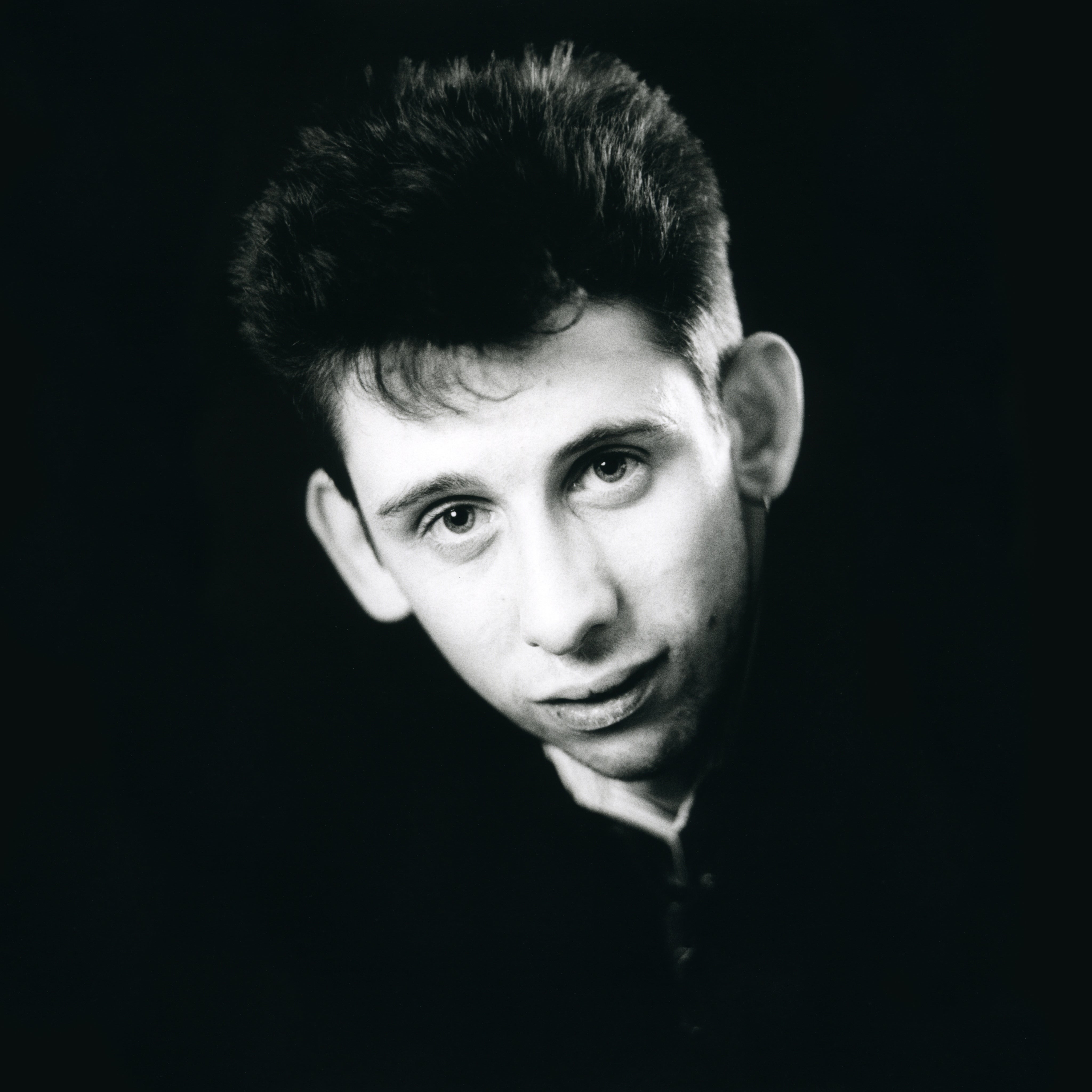 A young Shane MacGowan photographed by Andrew Catlin