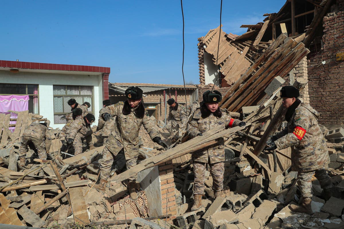 Броят на загиналите от земетресението в Китай нарасна до 149, като 2-ма все още са в неизвестност