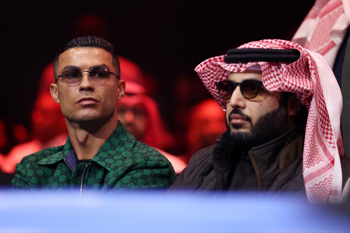 Joshua v Wallin: Cristiano Ronaldo ringside at fight in Saudi Arabia