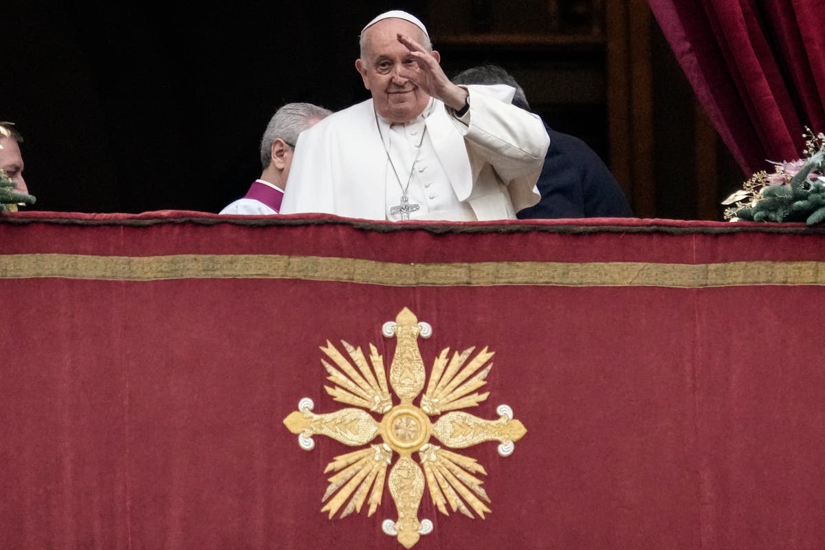 Франциск посвети своята благословия за Коледа на призив за мир