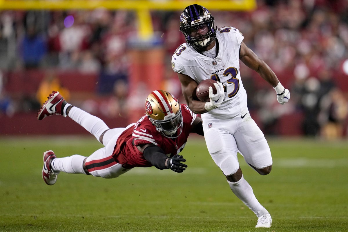 Baltimore Ravens ease to win over San Francisco 49ers in battle of top two