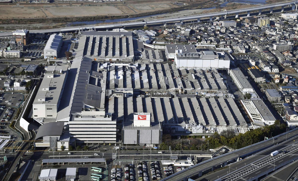 Производителят на малки автомобили Toyota Daihatsu затваря заводи в Япония по време на разследване на фалшиви тестове за безопасност