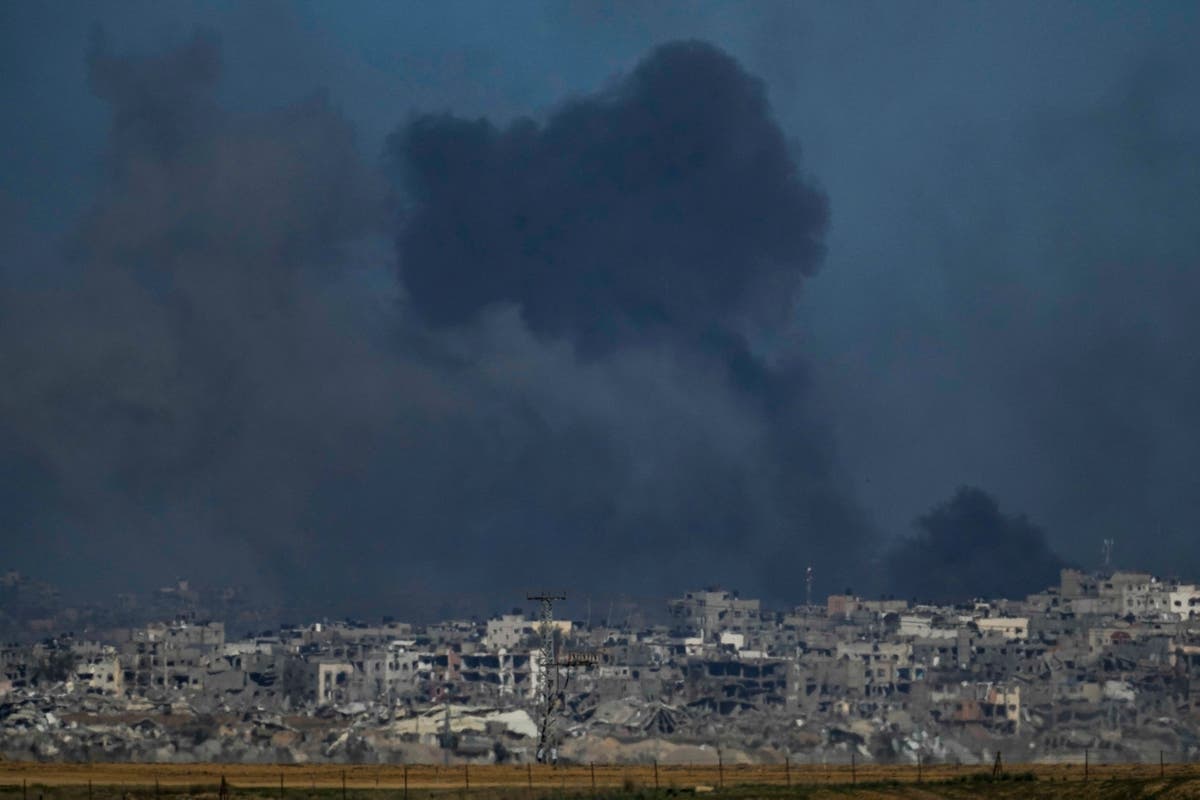 Израелските сили бомбардират централната част на Газа в очевиден ход към разширяване на наземната офанзива