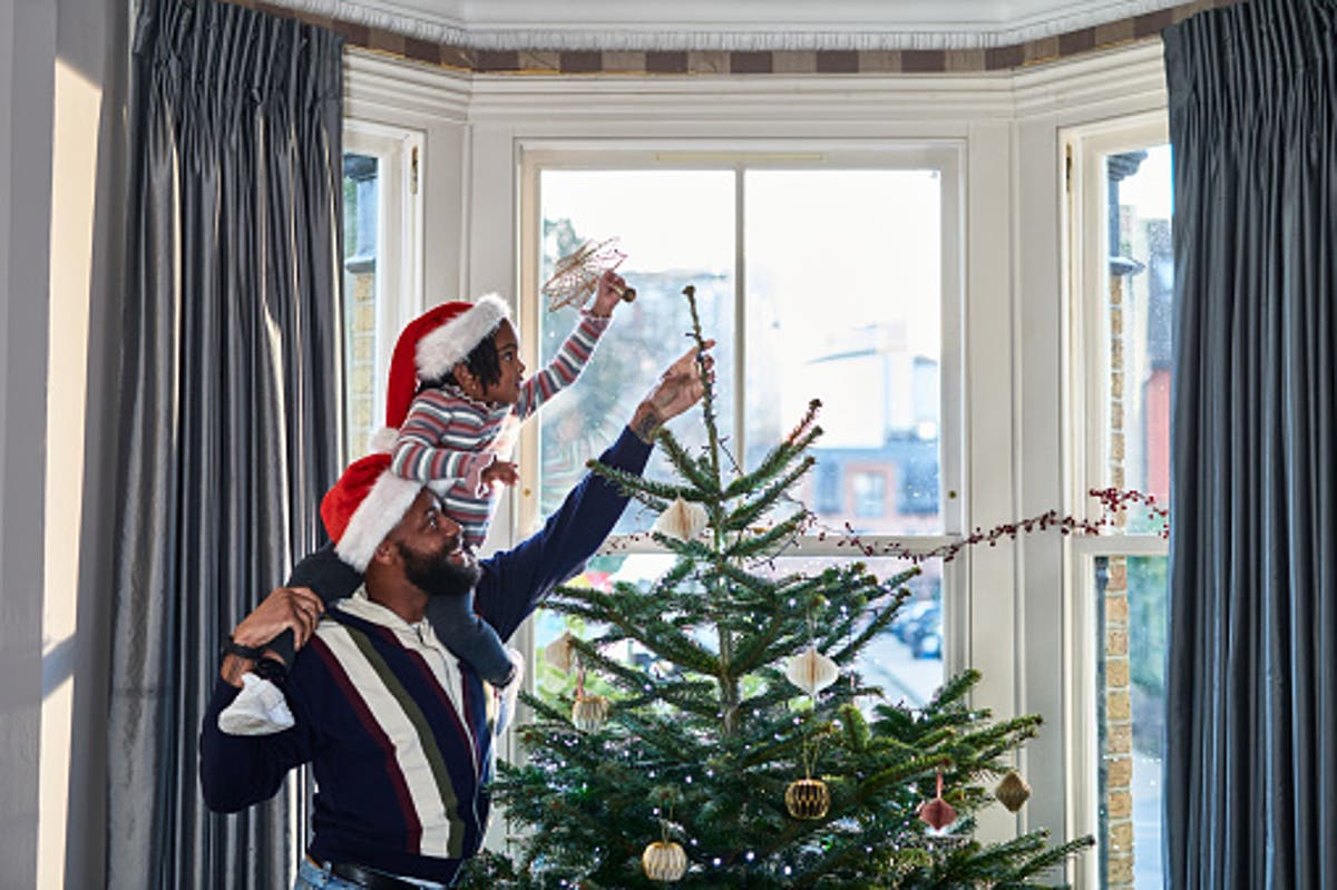 Woman sparks debate over putting up Christmas tree without her family