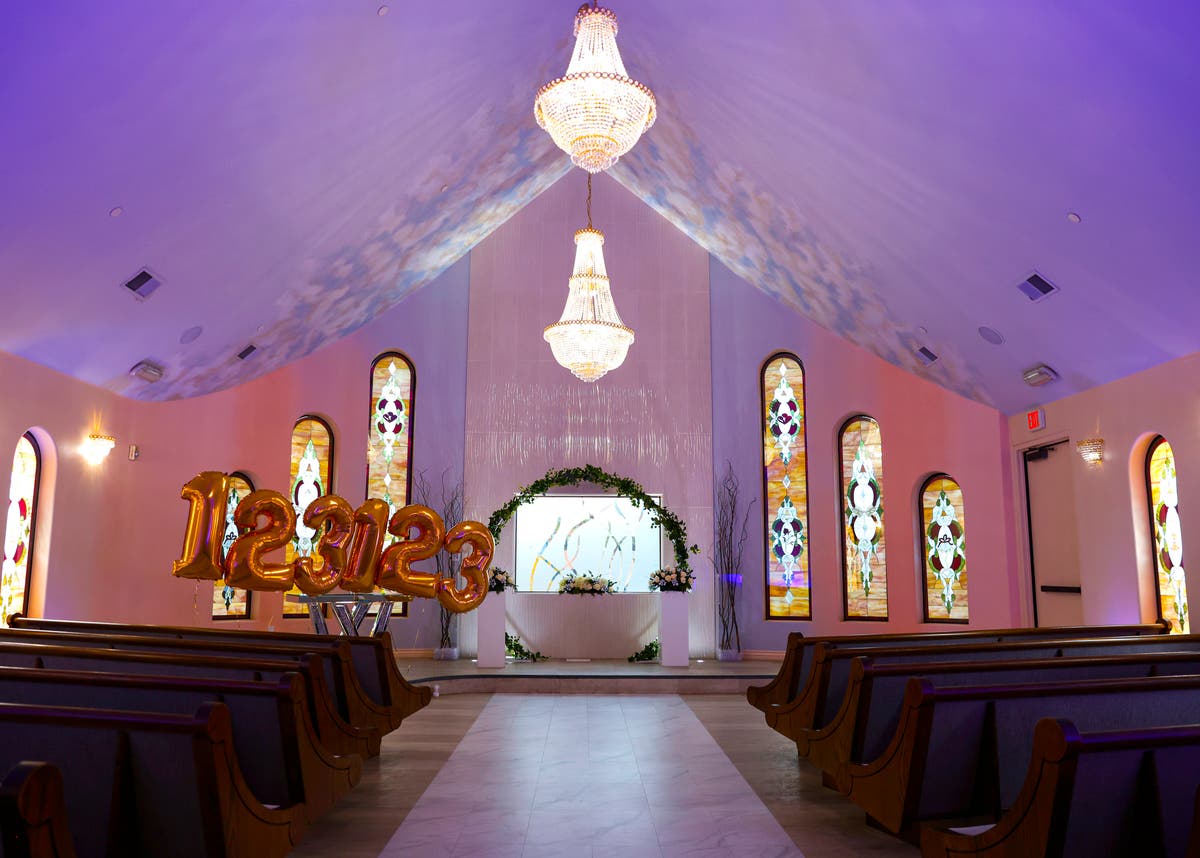 31.12.23: В сватбените параклиси в Лас Вегас тази „специализирана дата“ създава вълна в новогодишната нощ