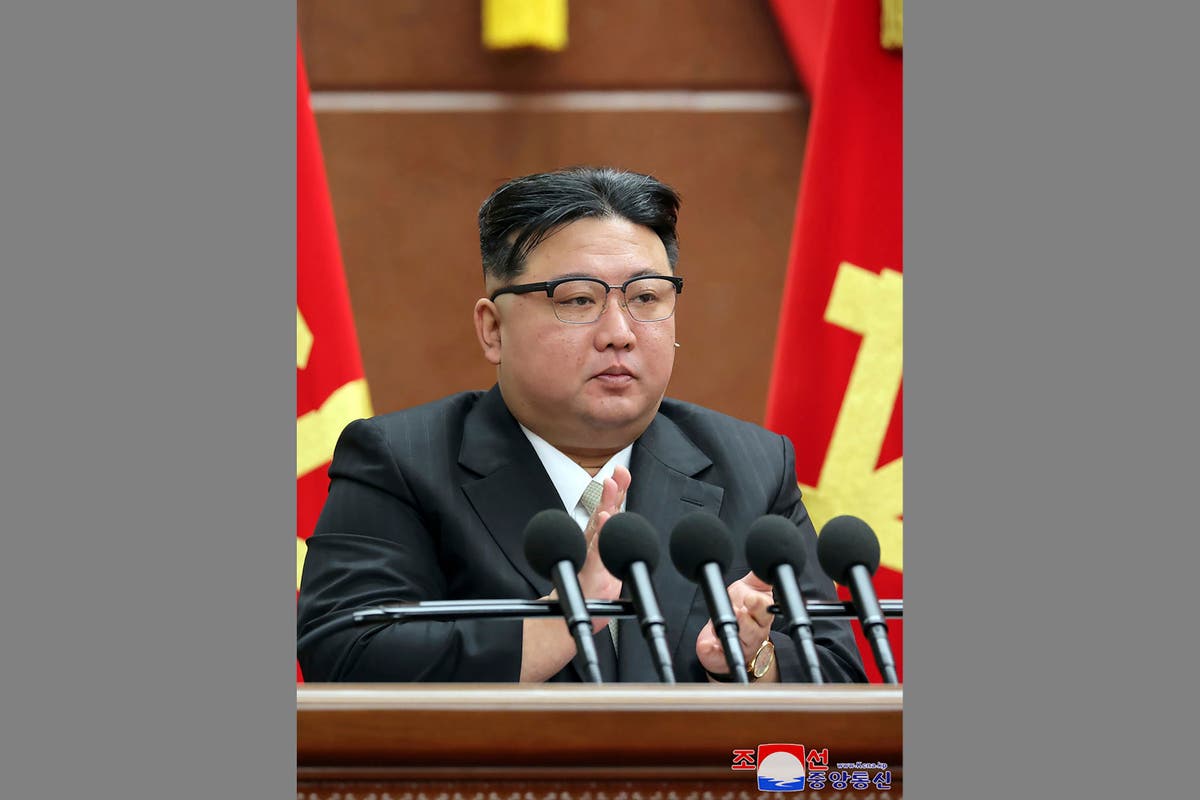 Ким на Северна Корея обещава да засили бойната готовност за отблъскване на „безпрецедентни“ конфронтации, водени от САЩ