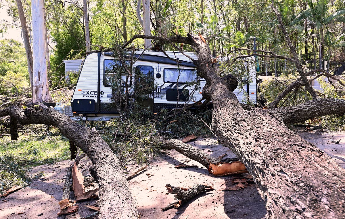 9 души са загинали при диво време в австралийските щати Куинсланд и Виктория, съобщиха официални лица