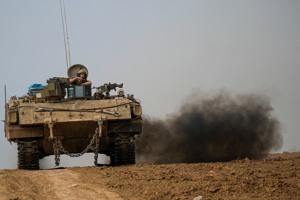 Израел нанася тежки удари в централна и южна Газа, след като разшири офанзивата си