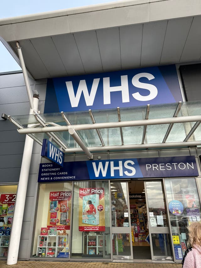 <p>How the new WH Smith logo looks </p>