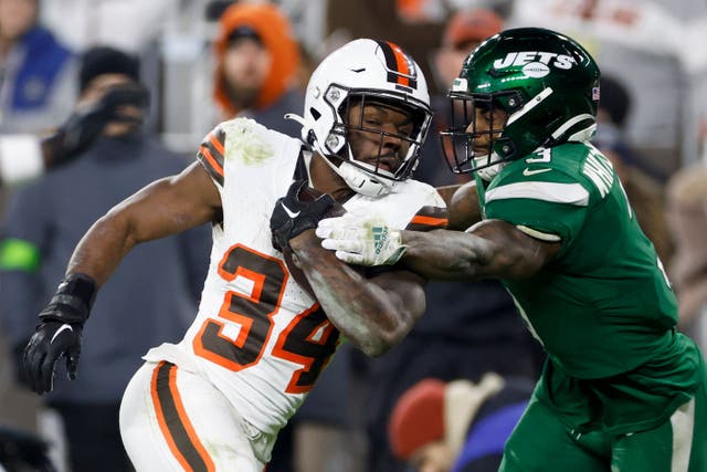 Cleveland Browns running back Jerome Ford scores past New York Jets safety Jordan Whitehead (Ron Schwane/AP)