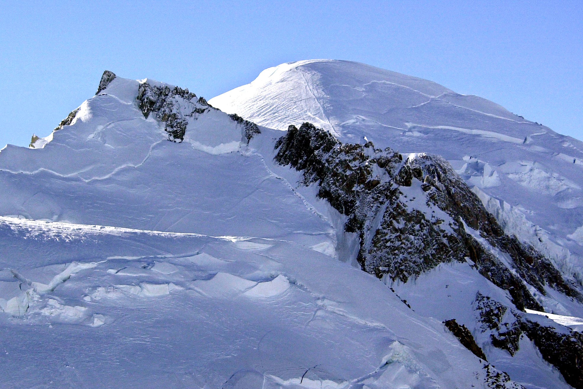 Two British skiers have died after a Mont Blanc avalanche (AP Photo/Patrick Gardin)