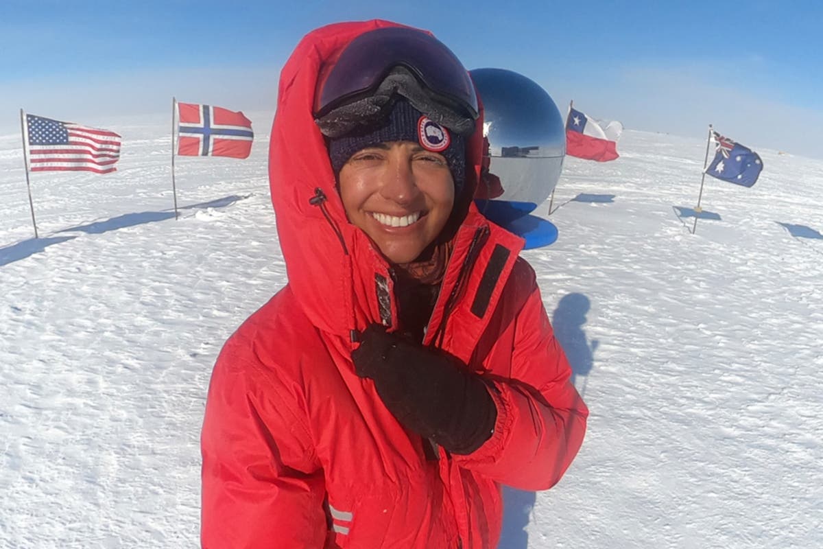 Тя измина 1130 км антарктически лед за 31 дни 13
