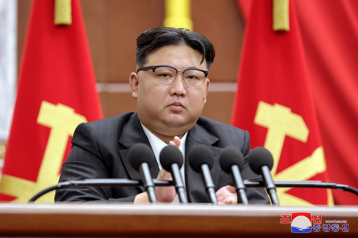 Ким на Северна Корея казва, че ще изстреля още 3 шпионски сателита и ще създаде още ядрени оръжия през 2024 г.