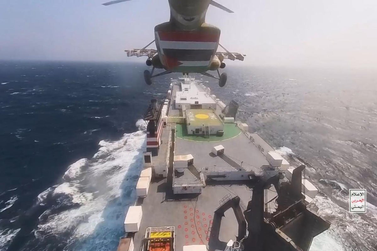US and UK Navies shoot down 21 drones and missiles fired by Houthi rebels in major Red Sea clash