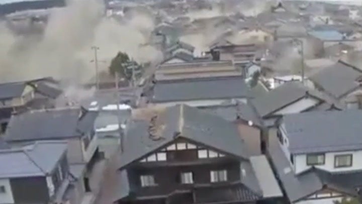 <p>Watch moment powerful earthquake hits Japan as Tsunami warning issued.</p>