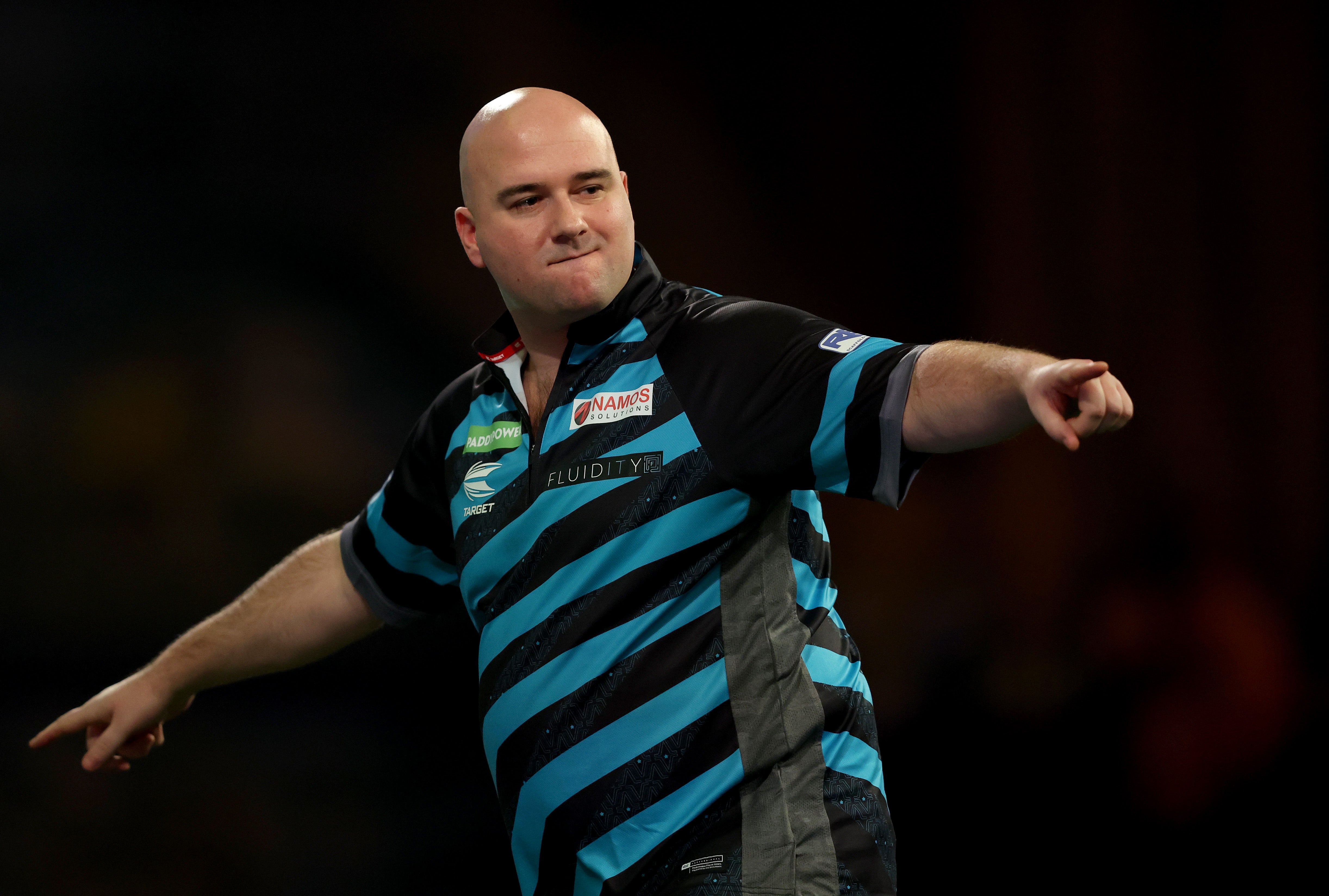 Rob Cross takes on Peter Wright tonight in the quarter-finals