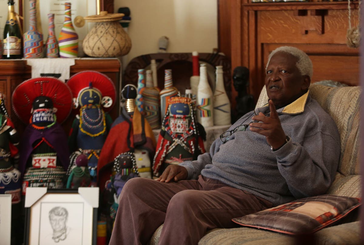 Питър Магубейн, южноафрикански фотограф, заснел 40 години апартейд, почина на 91 години