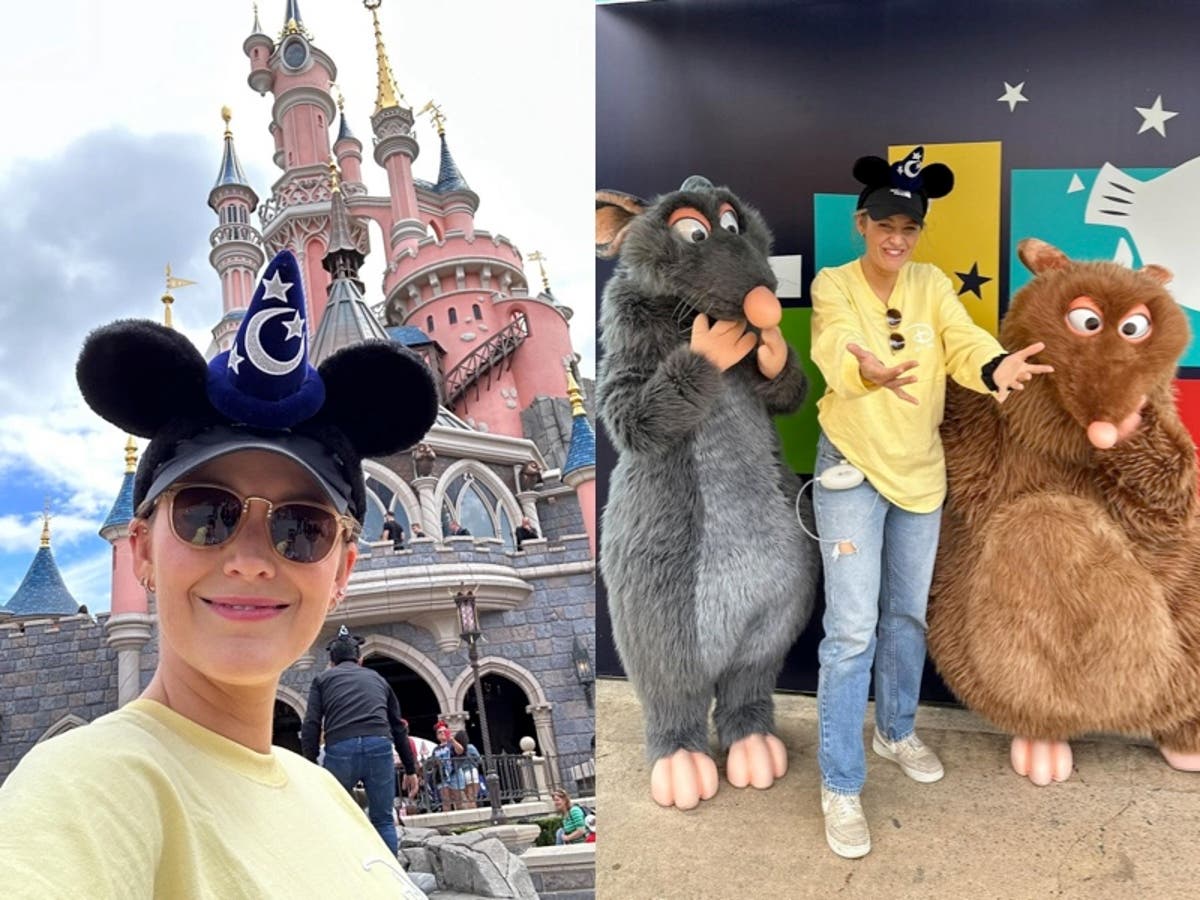 Blake Lively praised by mothers for &lsquo;normalising&rsquo; pumping breast milk in public