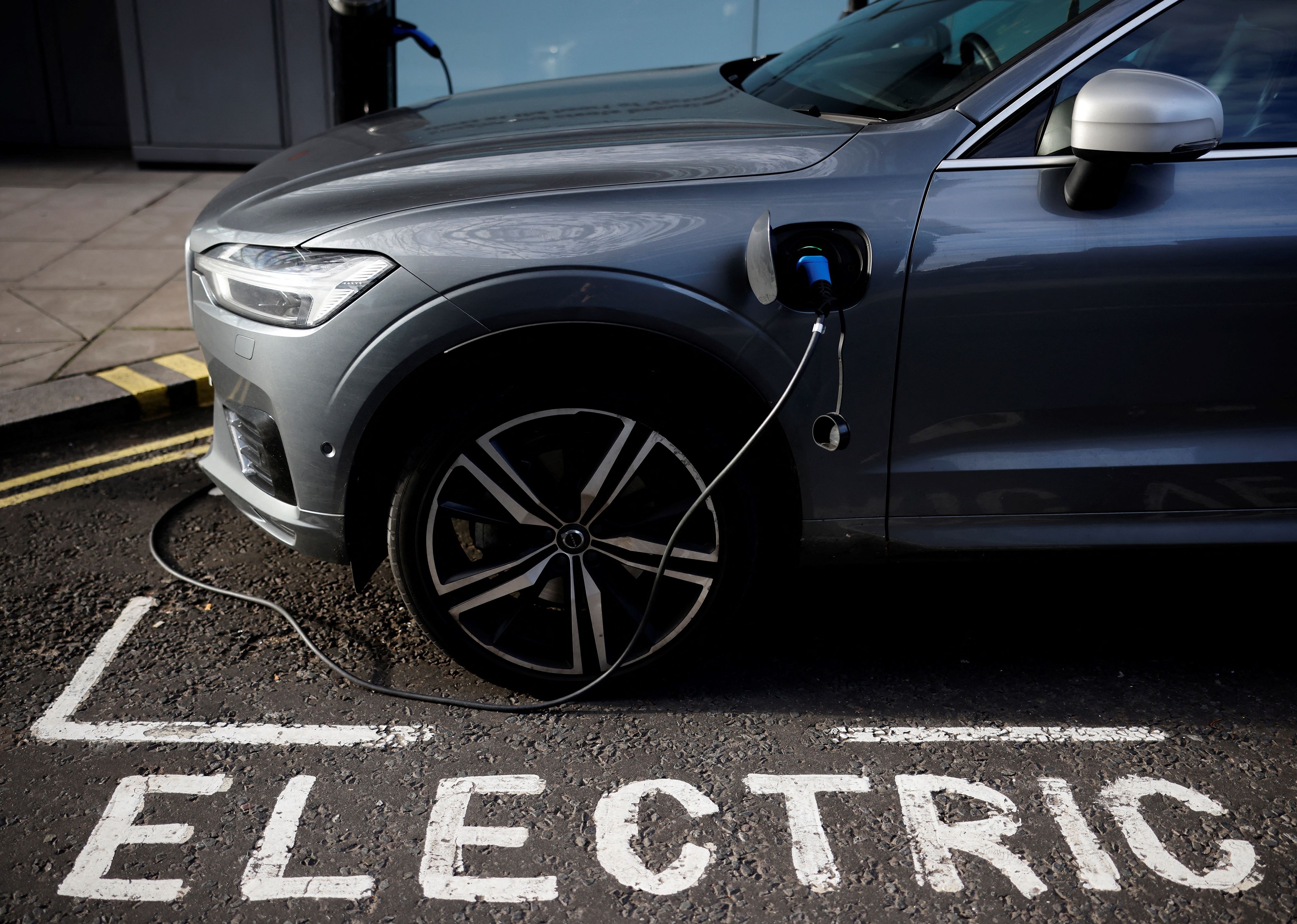 The law comes as it emerged on Tuesday that a government target for EV chargers near motorways had been missed