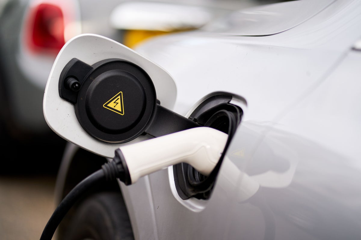 Government widens discount scheme to encourage people to switch to electric cars