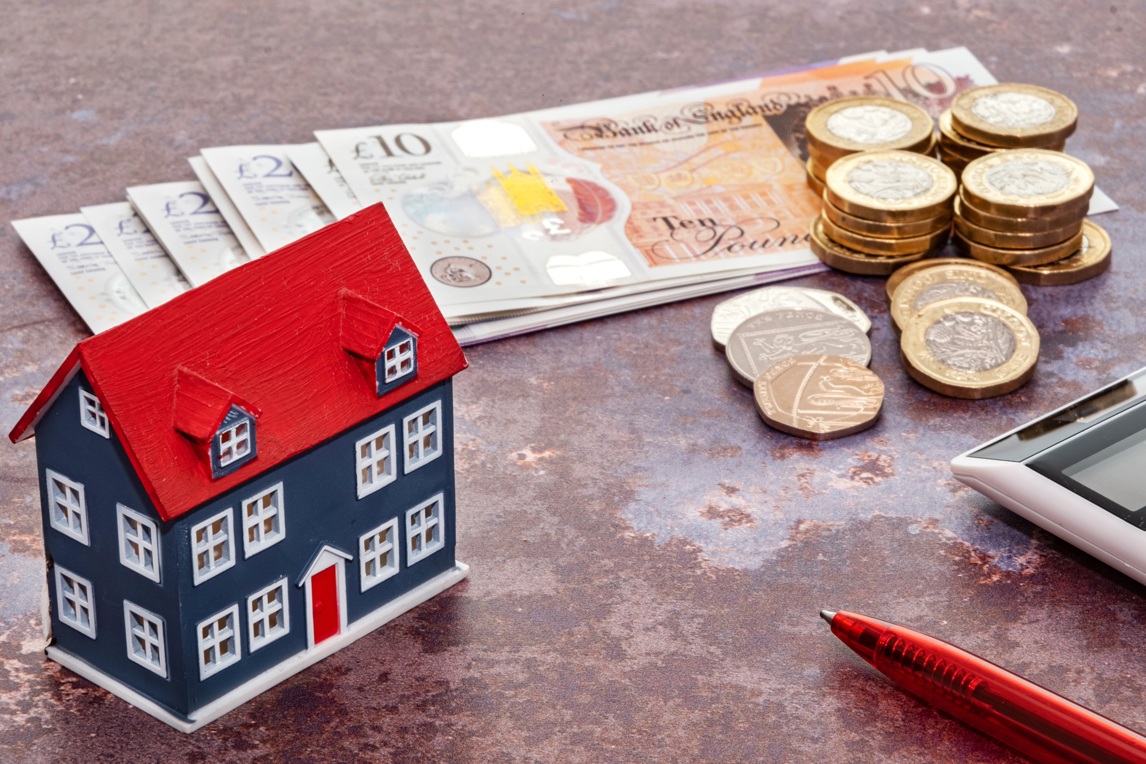 Interest rate cuts will soften mortgage blow by £11bn in 2024 News