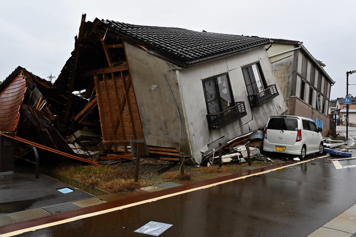 日本の地震：地震地帯で揺れが続き、死者数は64人に増加