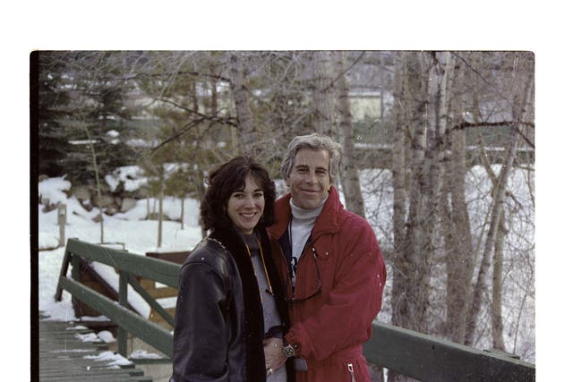 <p>Undates photo of Jeffrey Epstein and Ghislaine Maxwell </p>