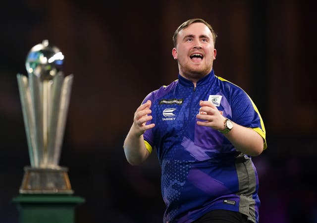 <p>Luke Littler shows his frustration during the world darts final</p>