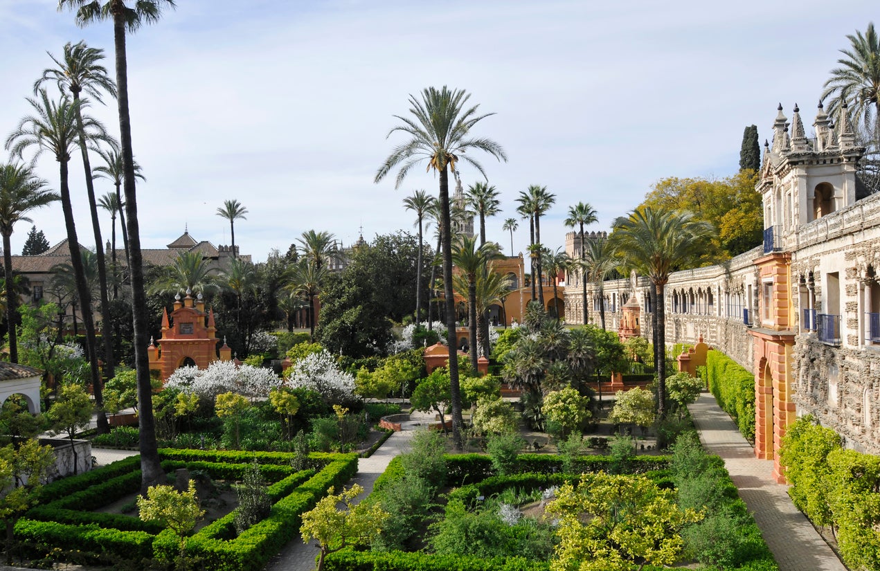 The Alcazar fuses Islamic and Christian influences