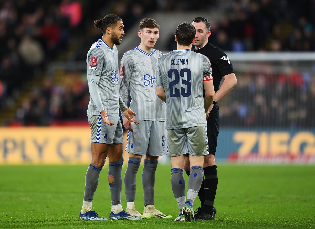 FA Cup: Dominic Calvert-Lewin sent off in Everton and Crystal Palace stalemate