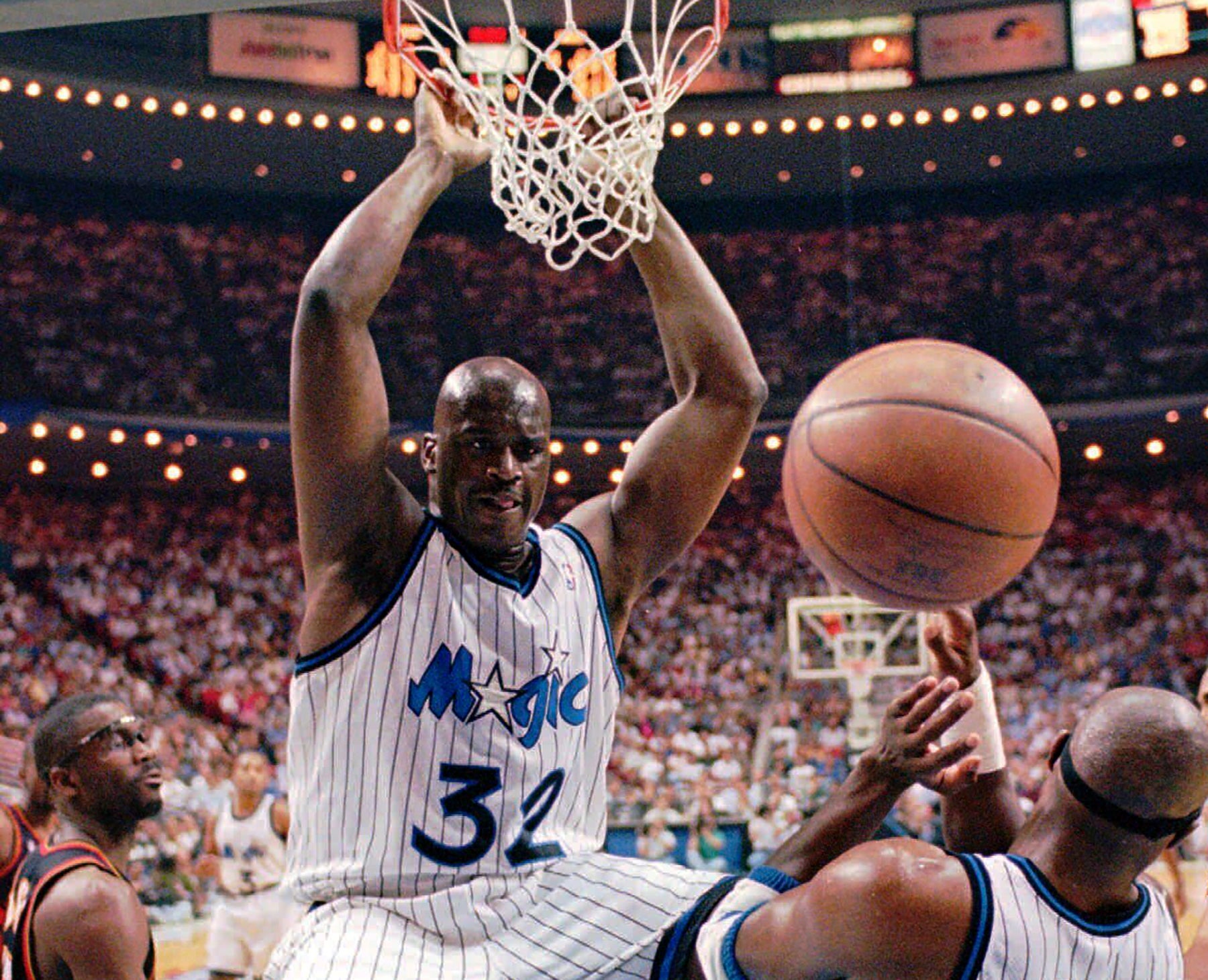 MAGIC-SHAQUILLE