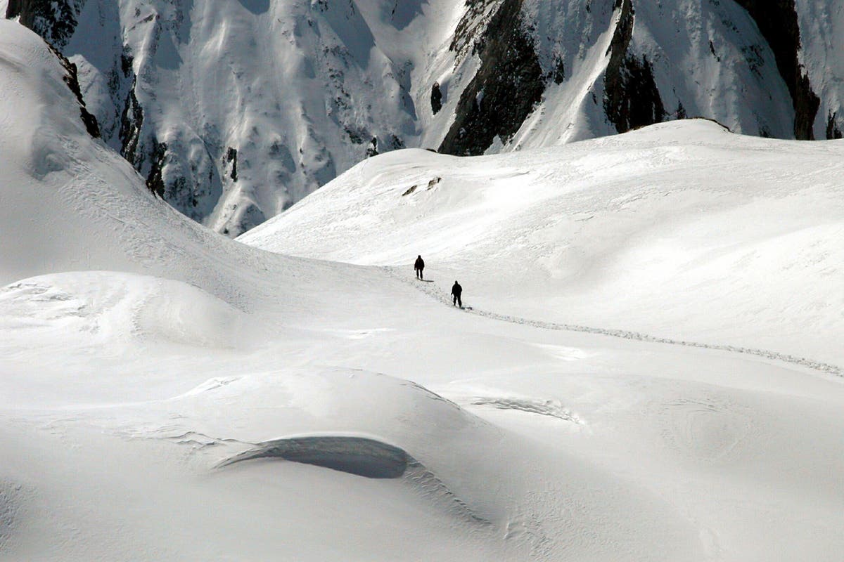 Two hikers on snowshoes, hit by avalanche in Italian Alps near Switzerland, are dead, rescuers say