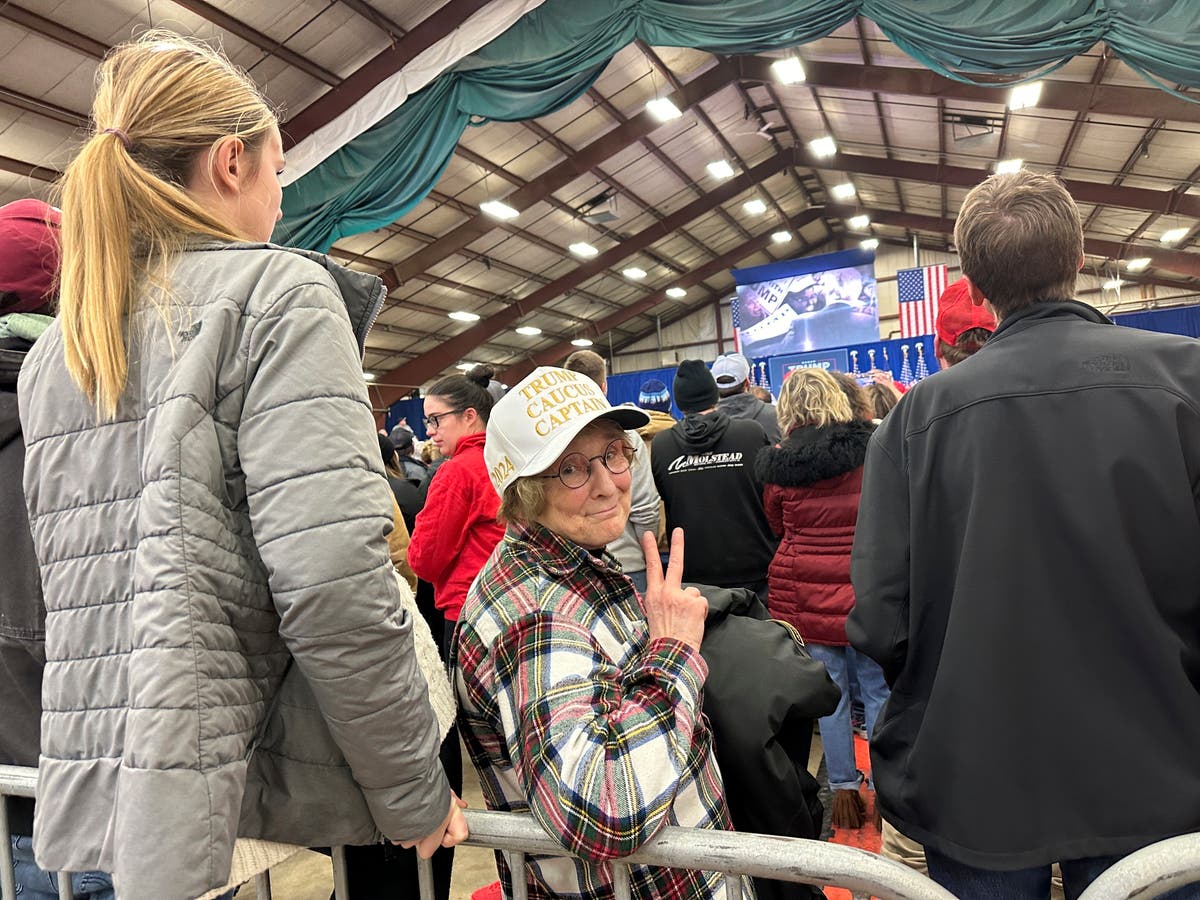 Trump is raising expectations heading into the Iowa caucuses. Now he has to meet them