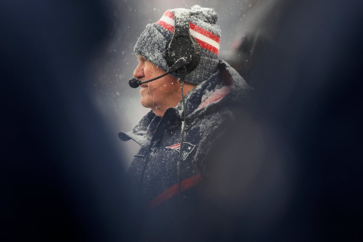 Bill Belichick under contract, would take lesser role in personnel matters as Kraft meeting looms