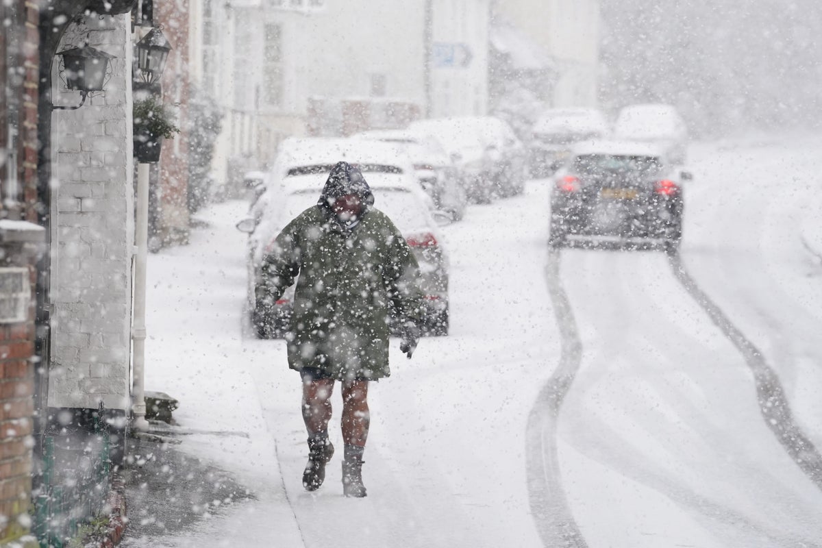 In pictures: Snow hits the UK as cold blast sees temperatures plummet below freezing