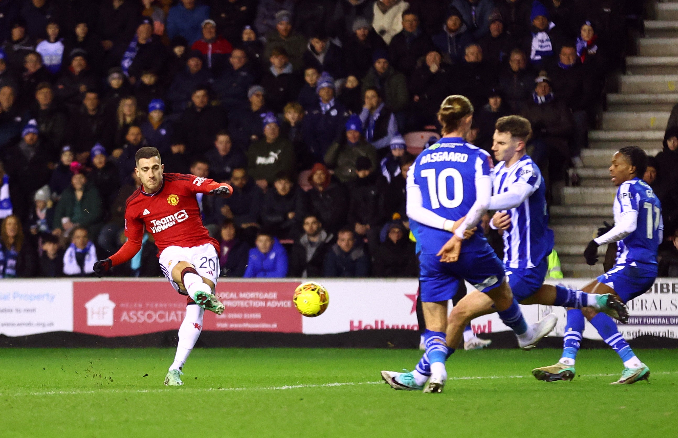 Diogo Dalot’s first half strike sent Man United ahead before the break