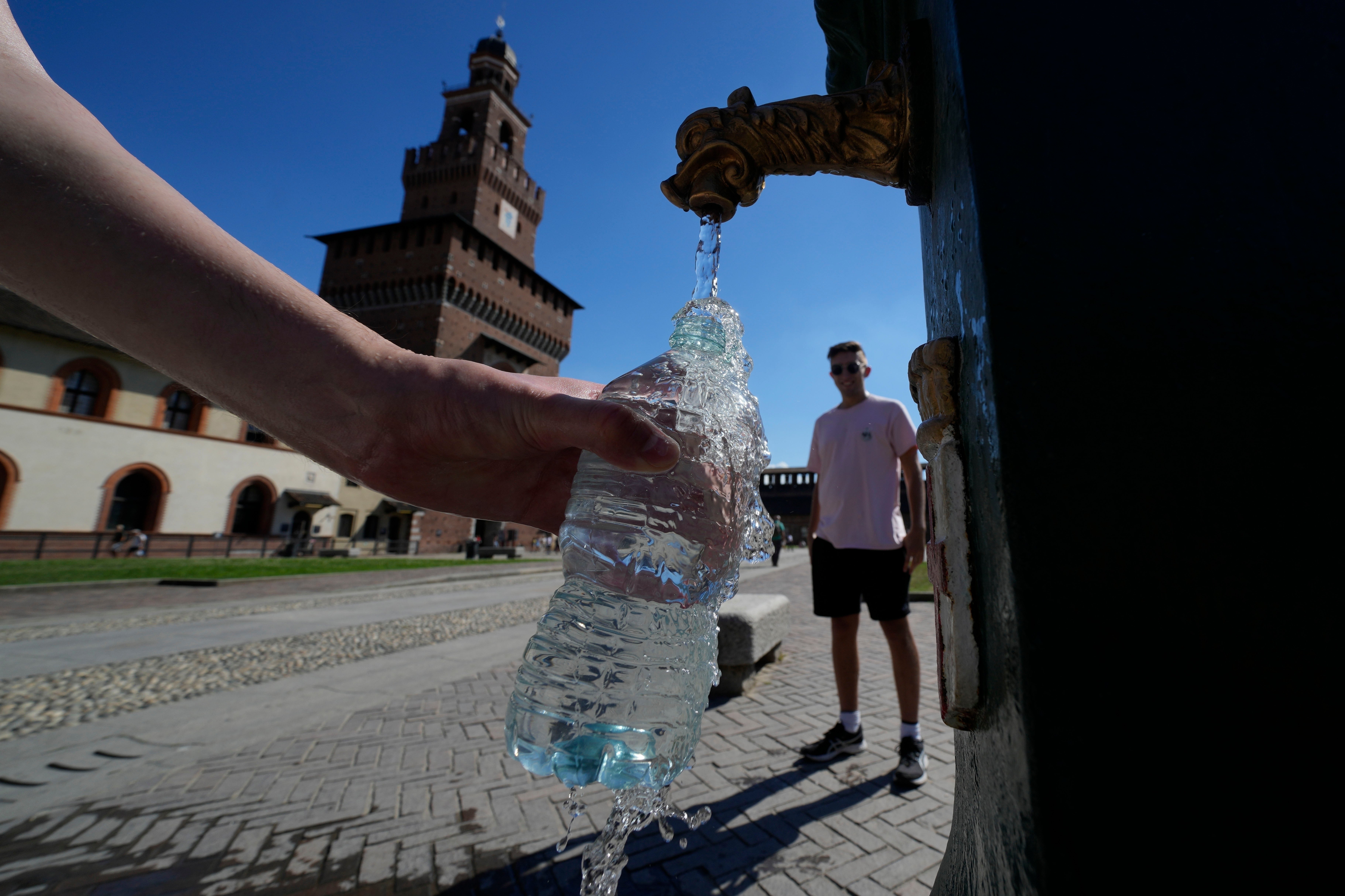 AGUA EMBOTELLADA-NANOPLÁSTICOS