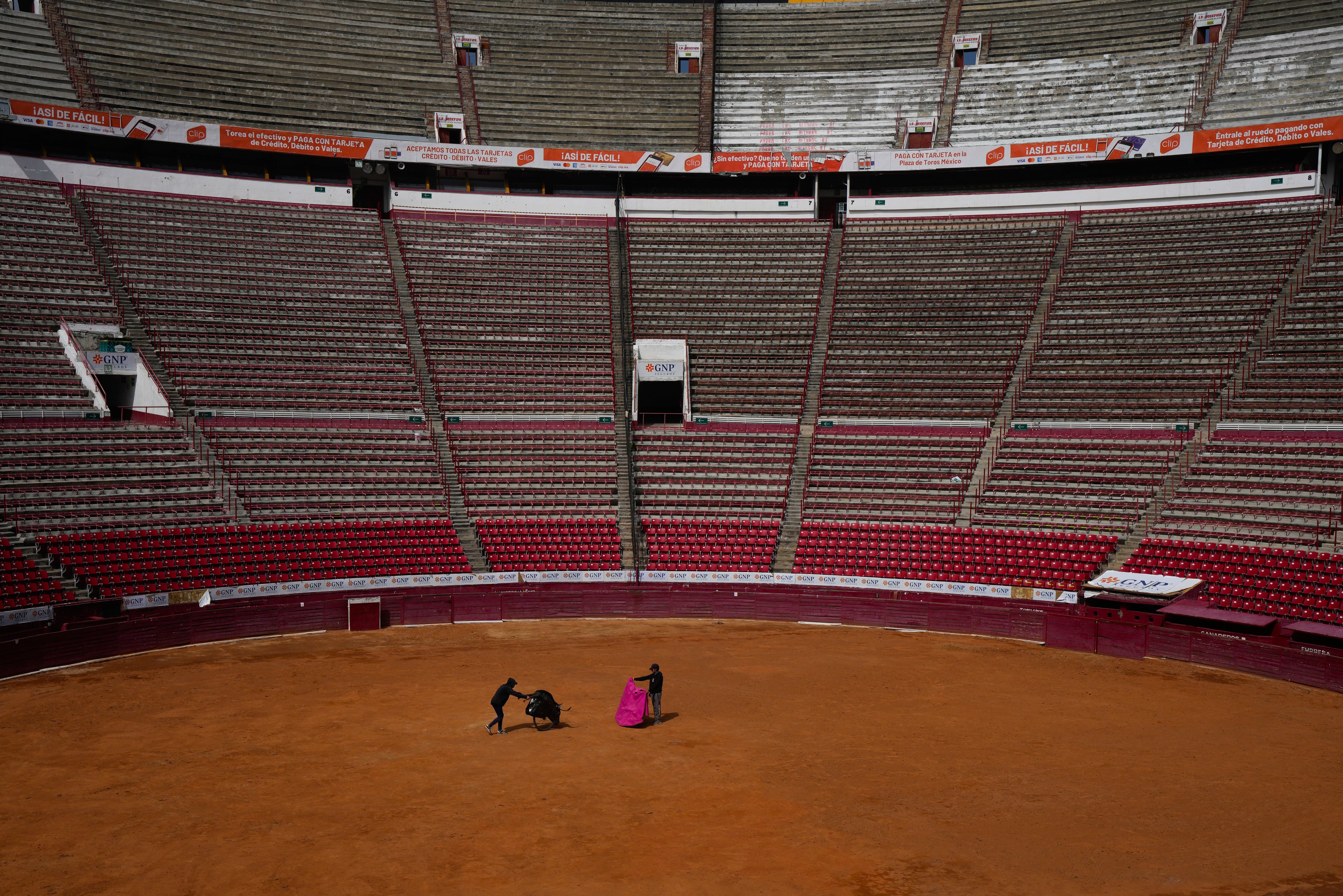 MÉXICO-CORRIDAS DE TOROS