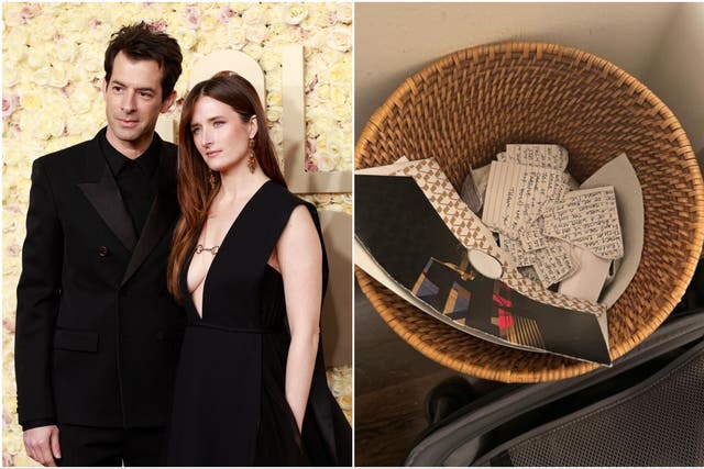 <p>Mark Ronson with his wife, actor Grace Gummer, at the Golden Globes</p>