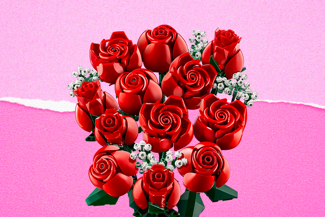 Lego’s bouquet of roses is the perfect Valentine’s Day gift
