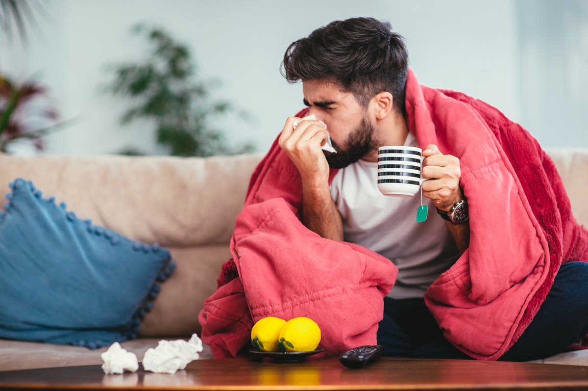 يقول الخبراء إن عدم التعرض للفيروس بسبب كوفيد قد يكون مسؤولا عن نزلات البرد “المطلقة”.