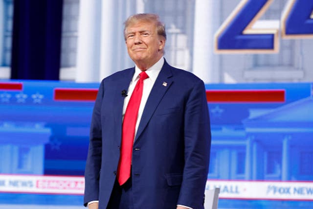 <p>Former US President and 2024 Republican presidential hopeful Donald Trump arrives to speak during a town hall in Des Moines, Iowa, on January 10, 2024.</p>