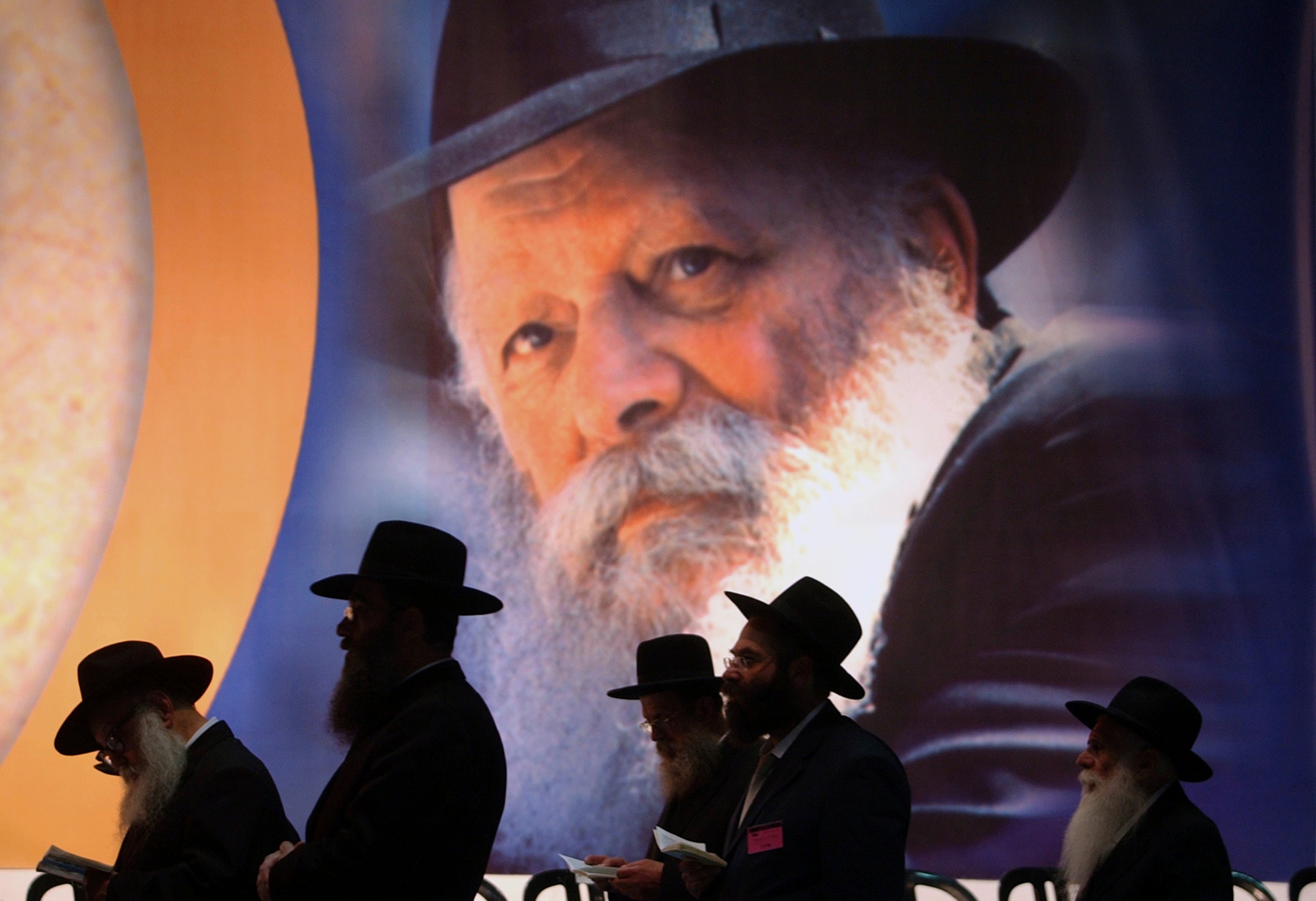 Synagogue Tunnel Chabad Explainer