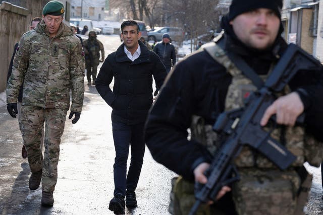 <p>As if to underscore Rishi  Sunak’s new role as a war leader, hours after approving targeted strikes in Yemen, the prime minister flew to Kyiv</p>