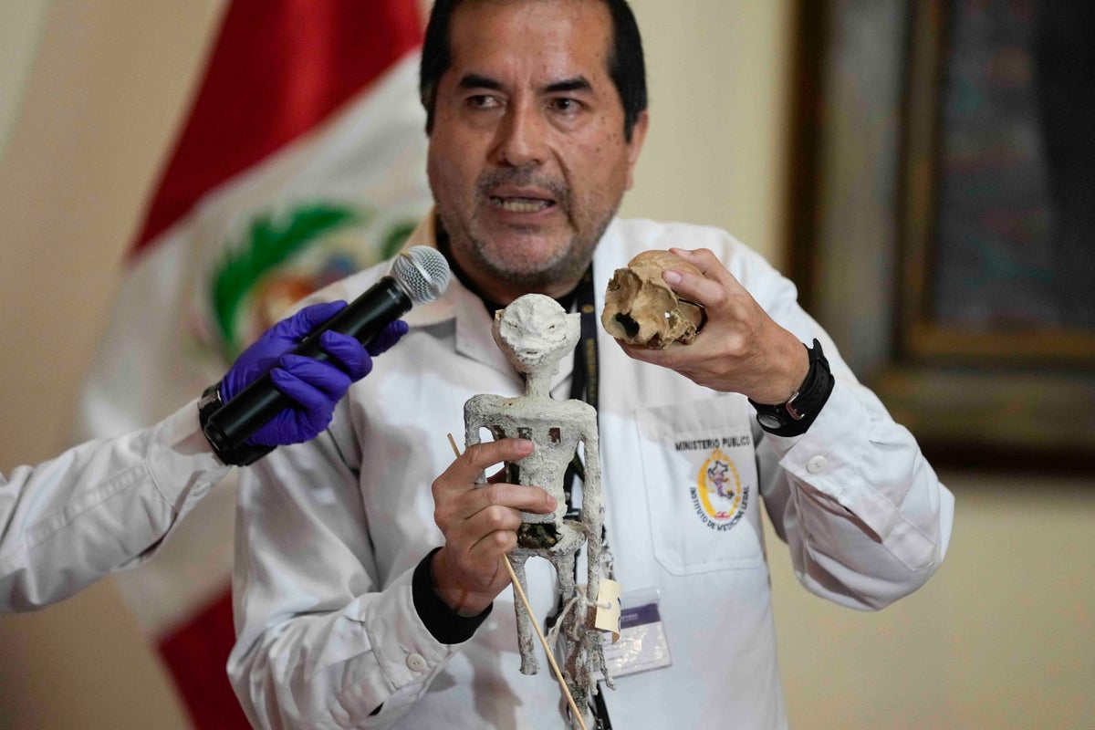 They're not aliens. That's the verdict from Peru officials who seized 2 doll-like figures