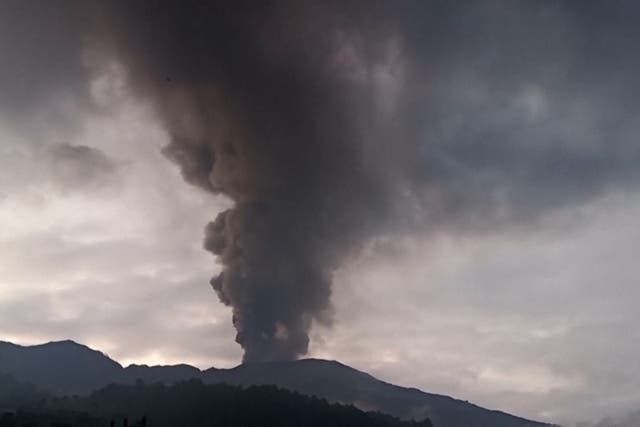 <p>Watch: Indonesia's Mount Marapi spews ash 4,200ft into sky </p>