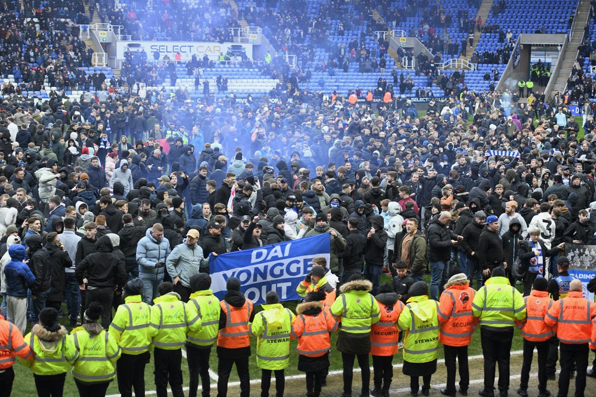 Reading fans to ‘put pressure’ on EFL amid fears for club’s future