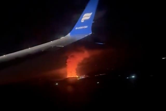 <p>Iceland's volcano eruption seen from plane window in passenger footage</p>