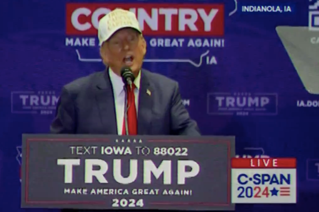 <p>Trump is heckled at Iowa rally </p>