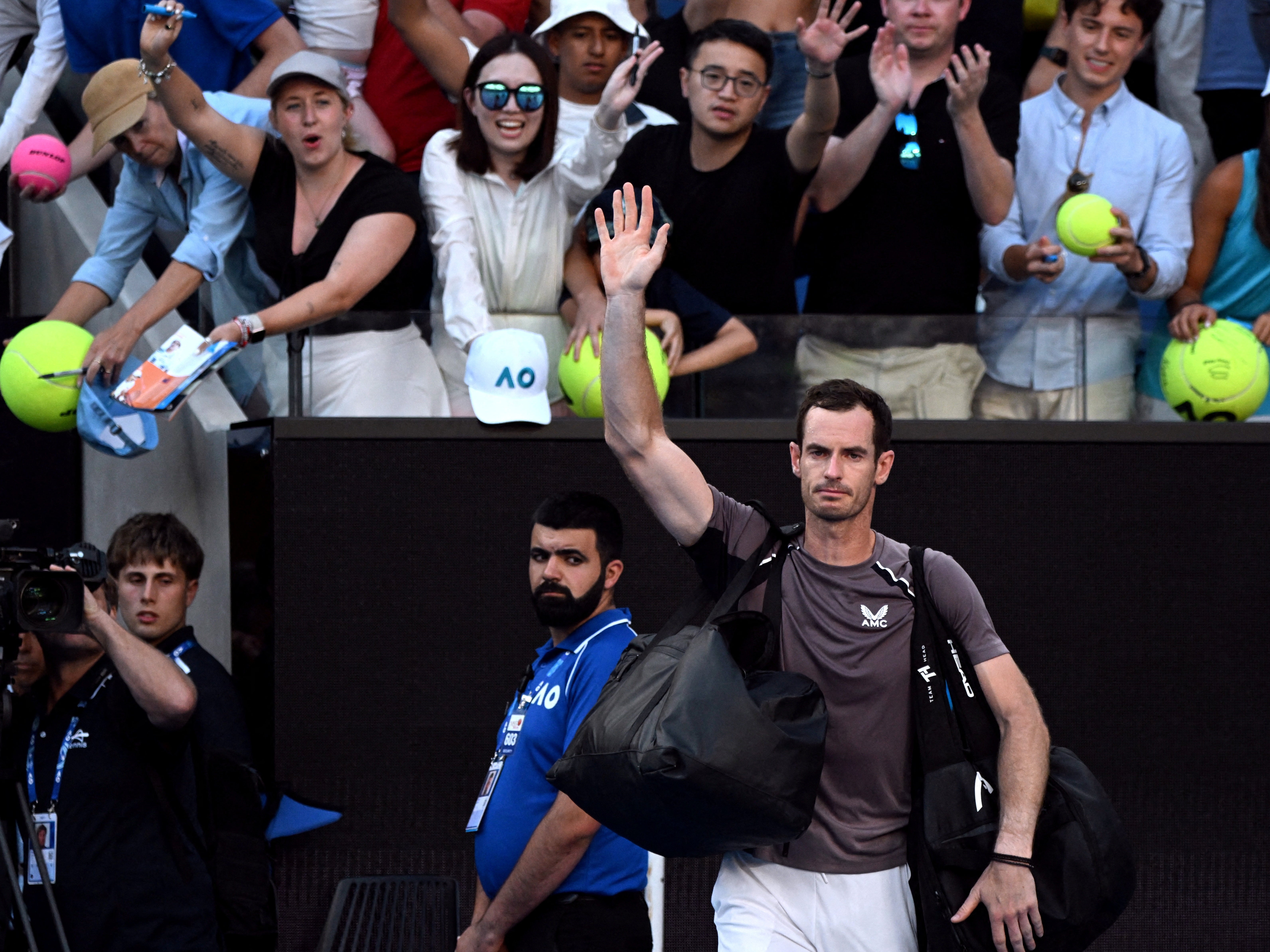 Murray waves to the crowd, perhaps for the last time at Melbourne